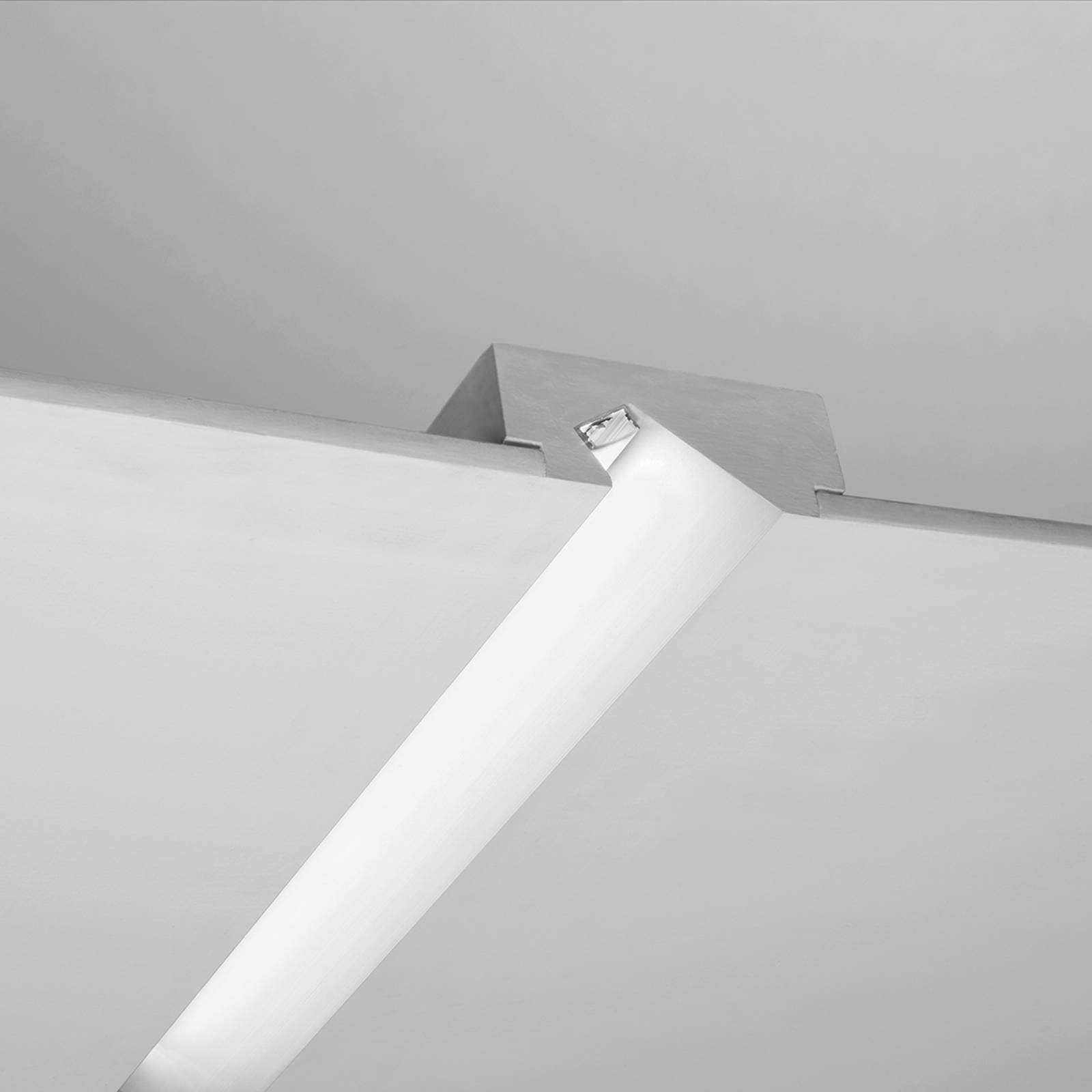 Profili in gesso image 2